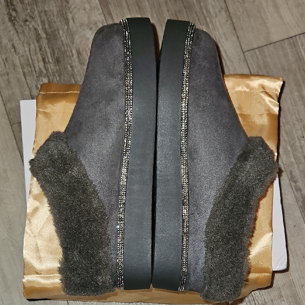 Joy Mangano Gray Women's Slippers - Picture 3 of 6